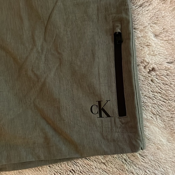 Calvin Klein *NWT* Bathing Suit Large in Olive Green - Picture 5 of 11